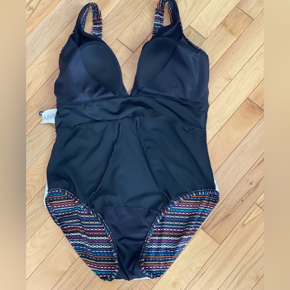 Miraclesuit Odyssey Shimmer Links One Piece Swimsuit NWOT, Size 14 - Picture 7 of 13